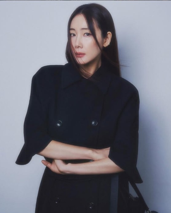 최지우, 슬픔속 부친상…치매노인 목욕봉사하던 군인출신 아버지 별세, 대전현충원 안장