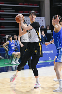 박지수-윤예빈은 KB→‘1.5억’ 김진영, 신한은행 잔류…WKBL FA, 김예진만 남았다 [SS시선집중]