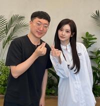 설윤 옆 활짝 웃은 ‘충주맨’ 김선태…“이럴려고 공무원 나갔네”
