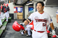 데뷔 첫 홈런이 ‘비거리 135ｍ’ 초대형 아치…KIA 박상준, 또 한 명의 ‘깜짝 스타’ 예감 [SS스타]