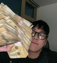 “유명세 위해서”…‘故 노무현 조롱’ 래퍼 리치 이기, 공연 취소 후 사과