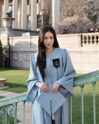 올데이 프로젝트 멤버 애니, 컬럼비아대 졸업…학업과 활동 병행 결실