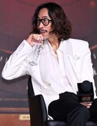 ‘카니발이면 다 되는 줄?’…류승범, 7인승으로 버스전용차로 쌩쌩