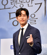 ‘연예계 두산 10번 타자’ 배우 권율, 27일 잠실 시구 출격…“열심히 응원하겠다”