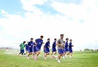 [포토]러닝으로 훈련 시작하는 축구 대표팀