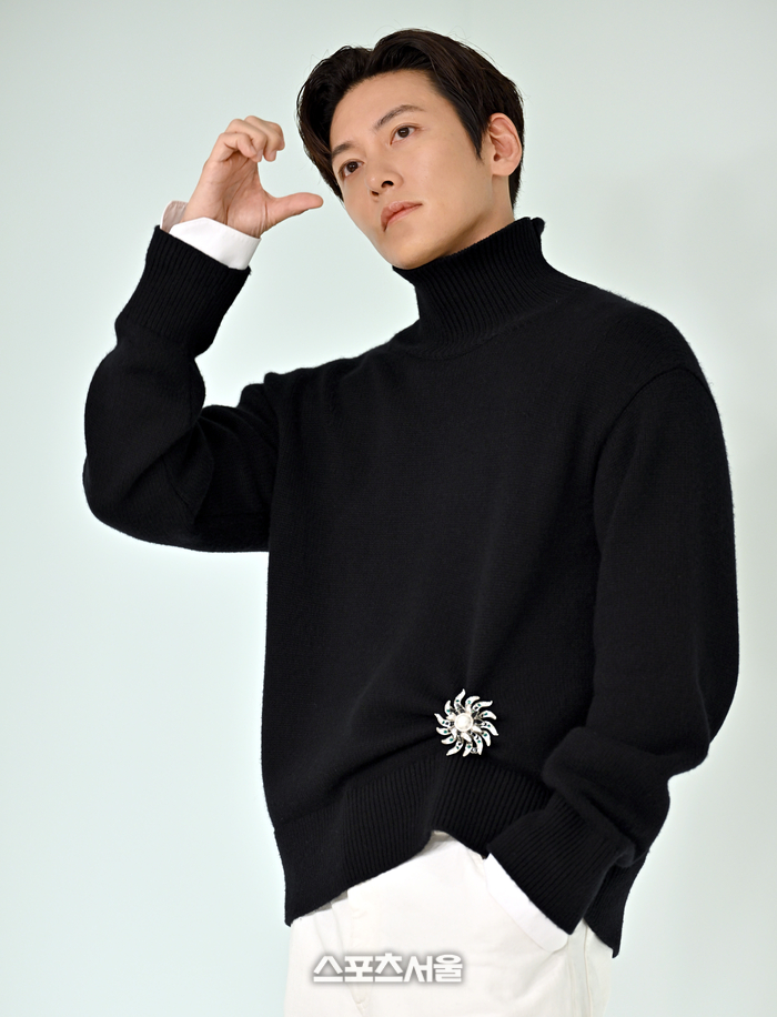 [포토] 지창욱 ‘하트 발사’