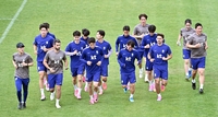 [포토]러닝으로 몸 푸는 축구 대표팀