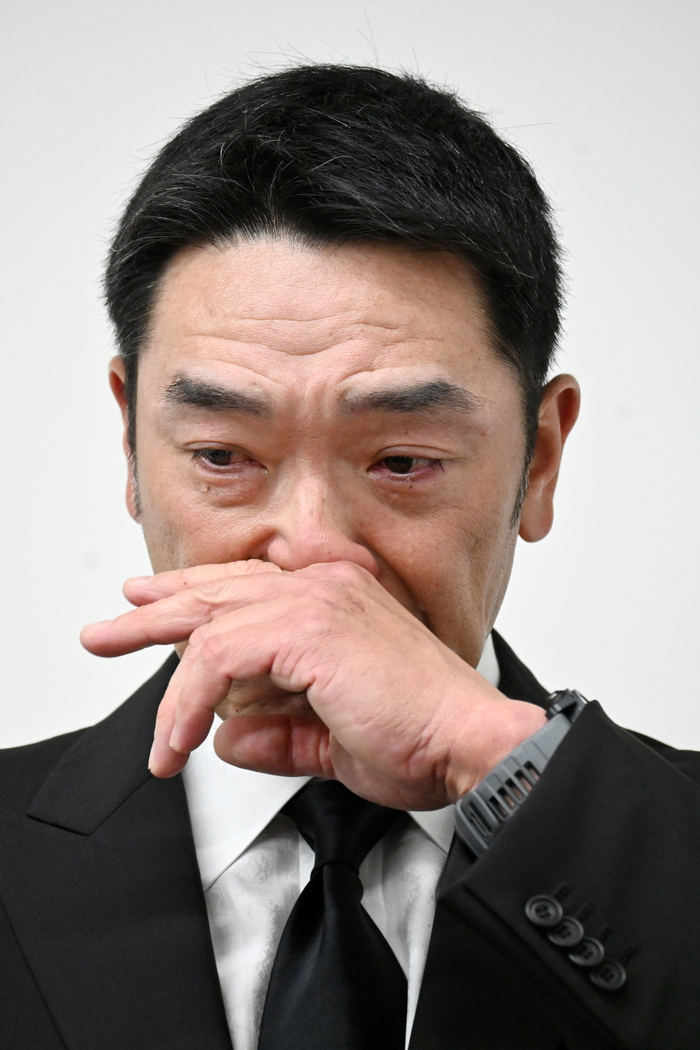 GPT, 네가 왜 거기서 나와...'NPB 뒤흔든' 요미우리 아베 감독, 딸 눈물의 호소에도 자진 사퇴 