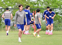 [포토]축구대표팀 홍명보 감독, 평가전 앞둔 훈련