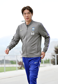 [포토]인터뷰 나서는 홍명보 감독