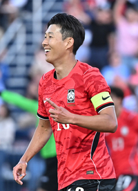 [포토]선제골에 기뻐하는 손흥민