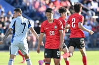 [포토]황희찬, 아쉬운 슛