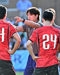 [포토]홍명보 감독, 열정적으로!