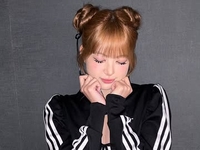 홍은채, 두 번 헤어스타일에 몽환적 분위기…차분한 매력 눈길