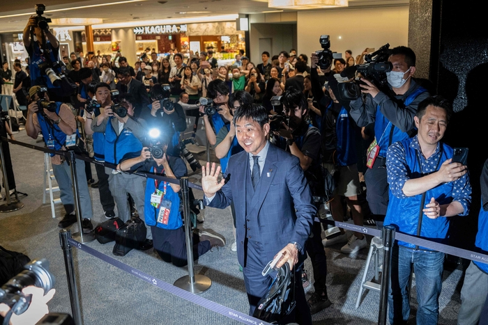 “VIP 대우 받았다, 모든 신호등도 멈췄다” 日축구대표팀 사전캠프 몬테레이 도착, 월드컵 우승 목표→9일 베캠 내슈빌로