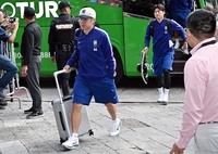 [포토]과달라하라 숙소 도착하는 이강인과 배준호