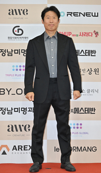 [포토] 유해진 ‘황금촬영상 남우 주연상 수상’