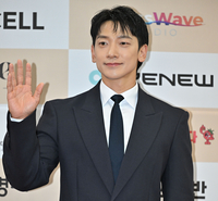 [포토] 정지훈 ‘여전한 잘생김’