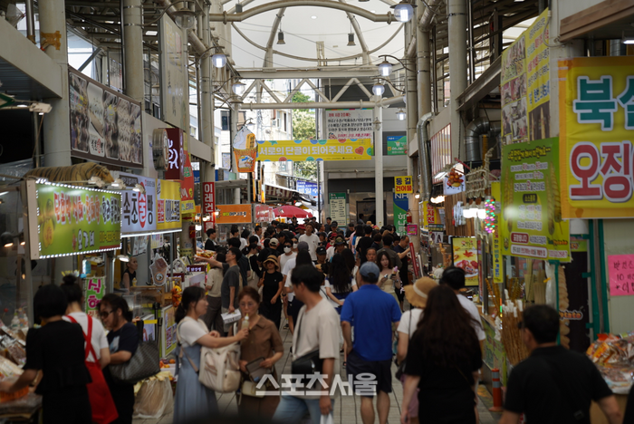 "수산업계와 전통시장 활성화"...속초시, 수산물 구매 온누리상품권 ... - 뉴스 썸네일 이미지