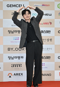 [포토] 황가람 ‘황금촬영상 축하하러 왔어요’