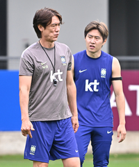 [포토]나란히 걷는 홍명보 감독과 이강인