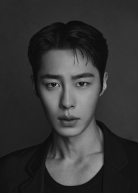 이재욱, 군 복무 중 깜짝 가수 데뷔...임슬옹 프로듀싱