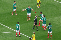 완벽했던 경기력에 완승 축제 분위기였는데…멕시코 주전 센터백 퇴장에 ‘갑분싸’ 레드카드 호러쇼 홍명보호에 ‘럭키’[SS멕시코시티 현장]