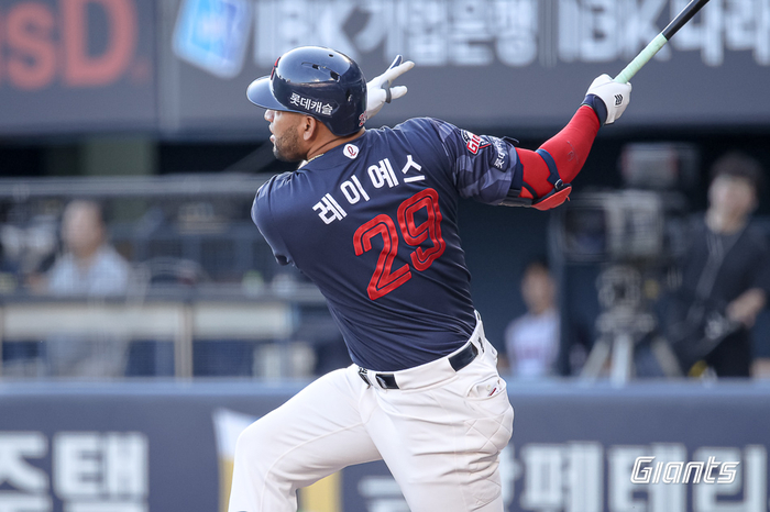 롯데, 레이예스 없으면 어쩔 뻔했나…첫 ‘20홈런’ 페이스→완성형 타자 보인다 [SS시선집중]