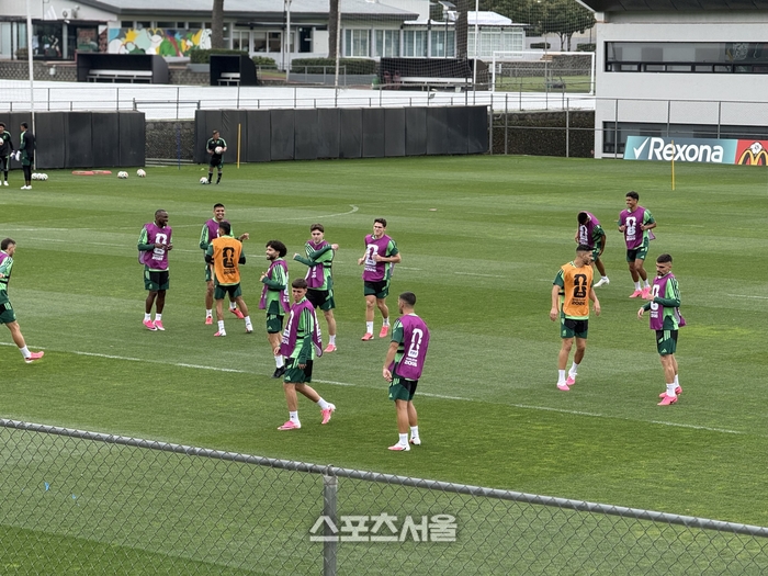 ‘퇴장자 발생’ 멕시코, 한국전 앞두고 공수 모두 바꾼다…대대적 변화 예고, 홍명보호 더 세밀한 분석 ‘필수’
