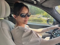 결혼 14년 차 현영, 남편과 변함없는 애정 과시... 오드리 햅번 같다“