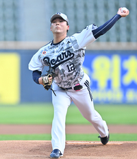 [포토] 타카다 ‘힘찬 투구’