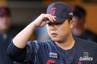 마, 집 나간 스윕승 찾습니다…‘7안타 2득점’ 롯데, SSG와 연장 접전 끝 2-2 무승부 [SS문학in]