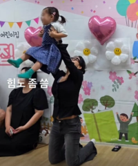 딸 번쩍 들더니 결국 넋 나갔다…허니제이 현실 육아 포착
