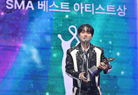 [포토] 이찬원, SMA 베스트 아티스트상 수상