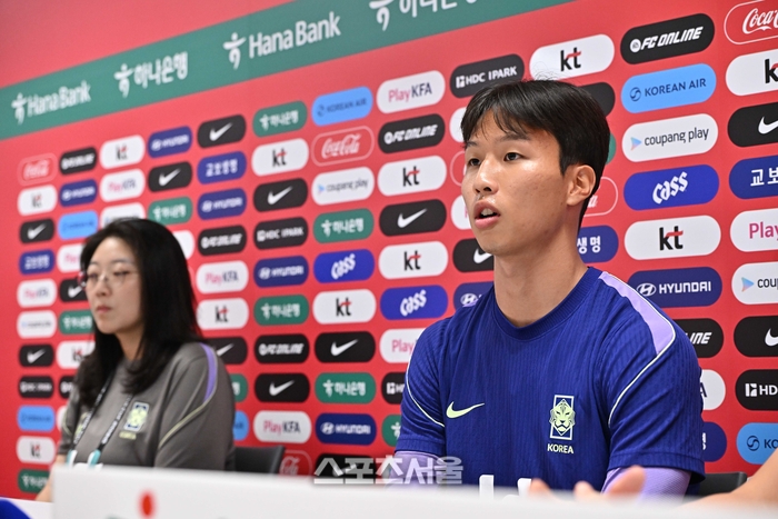 [포토]멕시코전 출전 소감 밝히는 엄지성