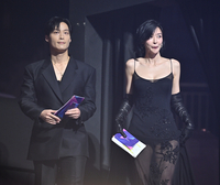 [포토] 허남준-권나라 ‘블랙 패션으로 입장’