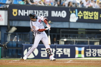 문정빈 ‘멀티 홈런’ 대폭발! LG, 홈런 5방으로 두산 무너트렸다…‘잠실 라이벌전’ 스윕 [SS잠실in]