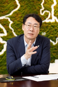 정명근“세계유산 융건릉 개비자나무 화성시 최고 보물”