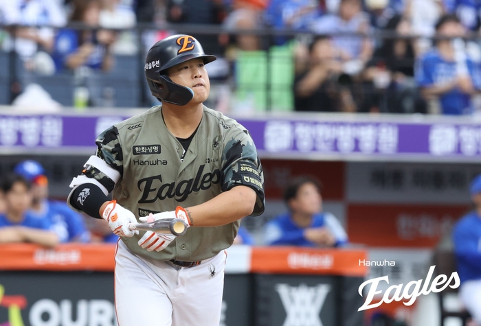 “한화가 왜 날 불렀는지 안다” 강백호의 책임감, 성적으로 답했다 [창간 41주년 인터뷰]