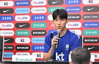 [포토]인터뷰 하는 이한범