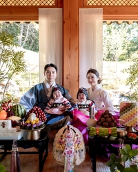 레이디제인♥임현태, ‘시험관 성공’ 쌍둥이 딸 돌사진 공개…“벌써 1년이라니”