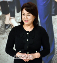“이혼한 것도 힘든데”…이경실, 엔터사 대표와 불륜설에 ‘억울’
