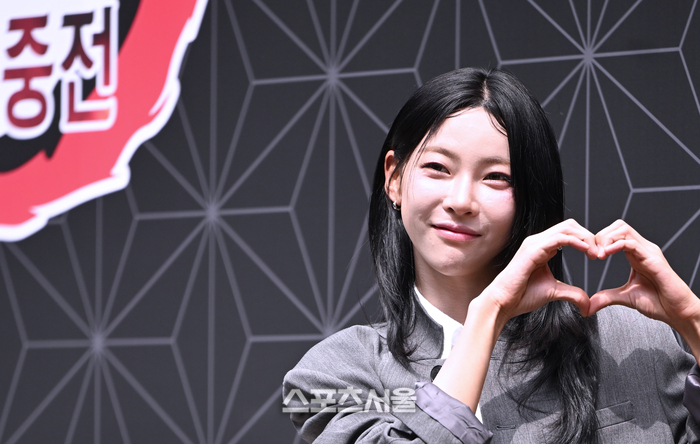 [클로즈UP]‘육상화 대신 롱부츠’ 김민지, 육상도 연예활동도 1등!