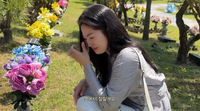 “사랑하는 아들 행복하게”…류이서, ‘전진 父’ 故 찰리박 묘소서 ‘눈물’