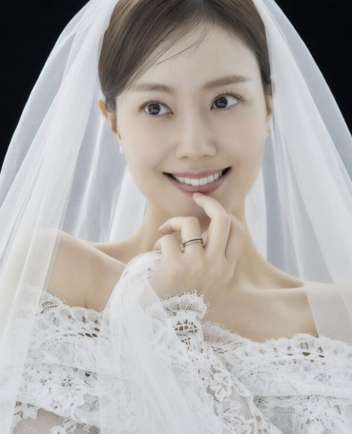문채원, 품절녀 합류…비연예인과 비공개 결혼식