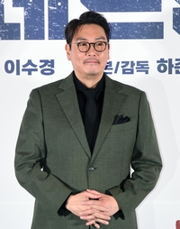 ‘시그널2’ 촬영 끝난지 1년…조진웅 딜레마 언제 끝나나? tvN “확정된 바 없다”
