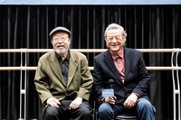 ‘현역최고령’ 90세 신구·86세 박근형, 첫 투샷…132년 연기 인생 뭉쳤다