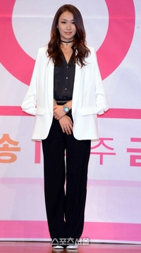 “또 욕설 사과” 배윤정, ‘손가락 욕’ 이어 아이돌 욕설 의혹까지...여론 싸늘