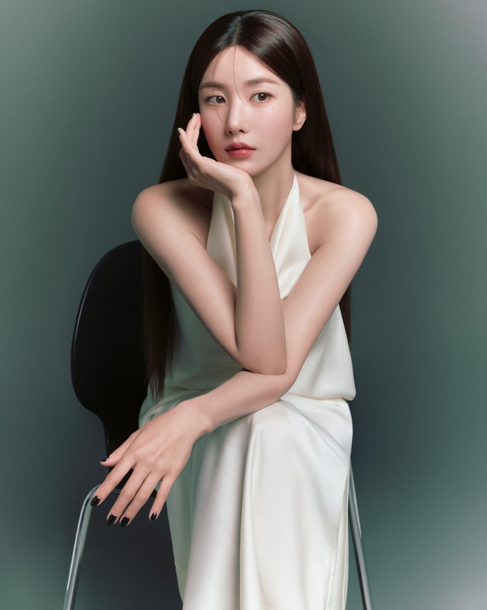권은비, 우아하고 시크하며 코지하게