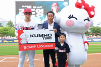 타이거즈가 왜 이리 기특해! 김도영·네일, KIA 6월 월간 MVP…한재승은 시상금 절반 기부
